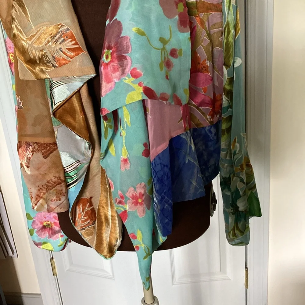 NWOT: Rare find: Champagne Collection by All that Glitter kimono jacket - Picture 5 of 13